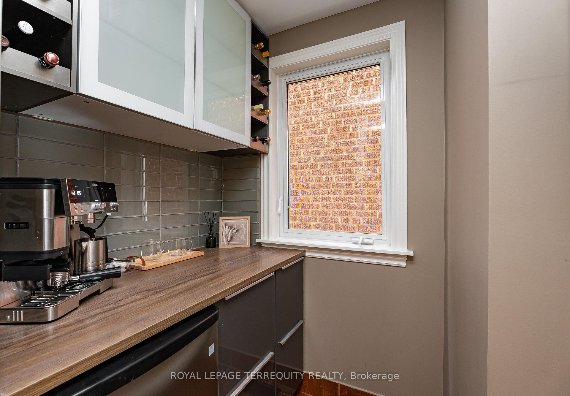 Photo 13 of 263 Windermere Avenue, Toronto, High Park-Swansea — HOMEH
