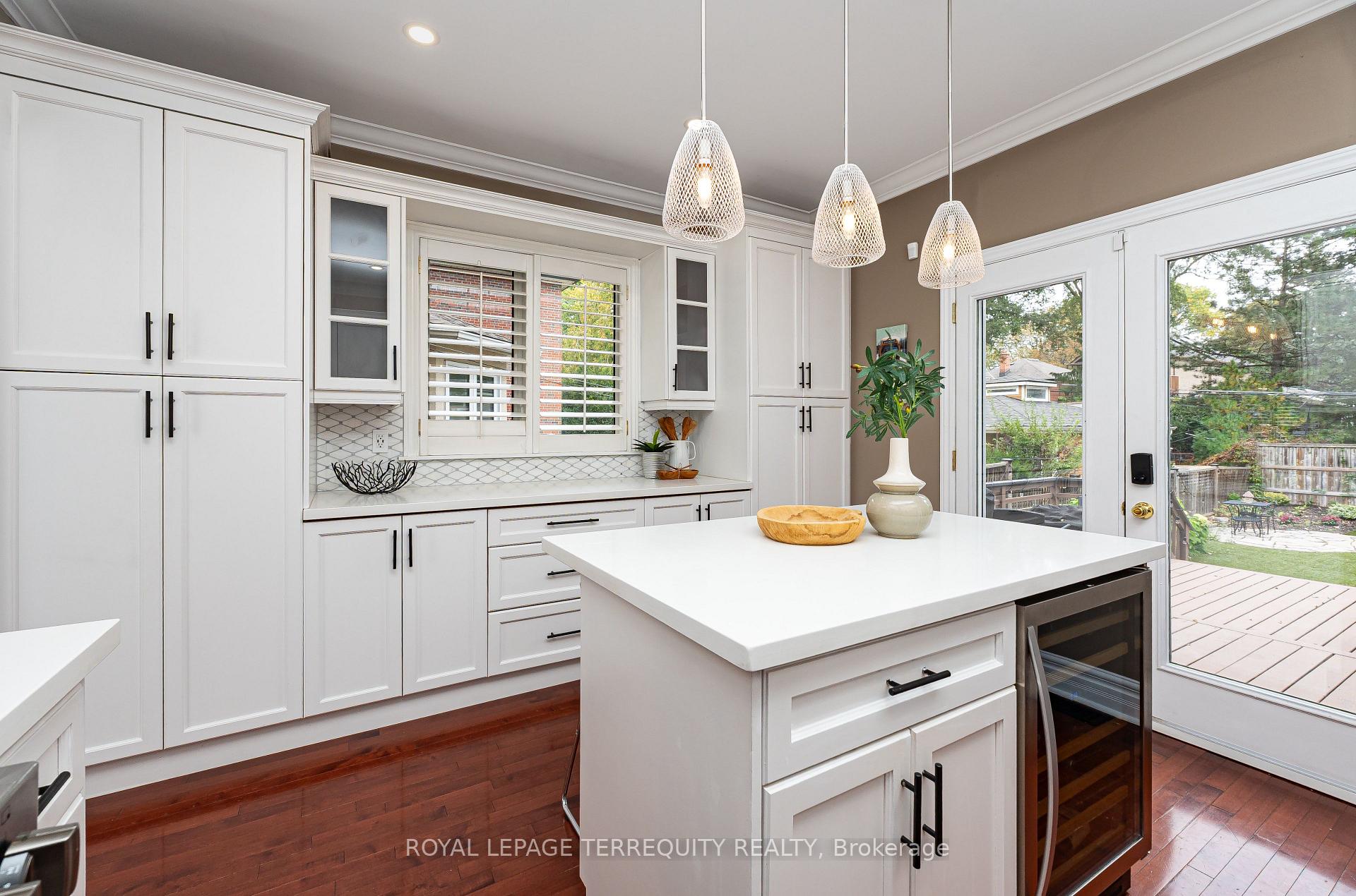 Photo 16 of 263 Windermere Avenue, Toronto, High Park-Swansea — HOMEH