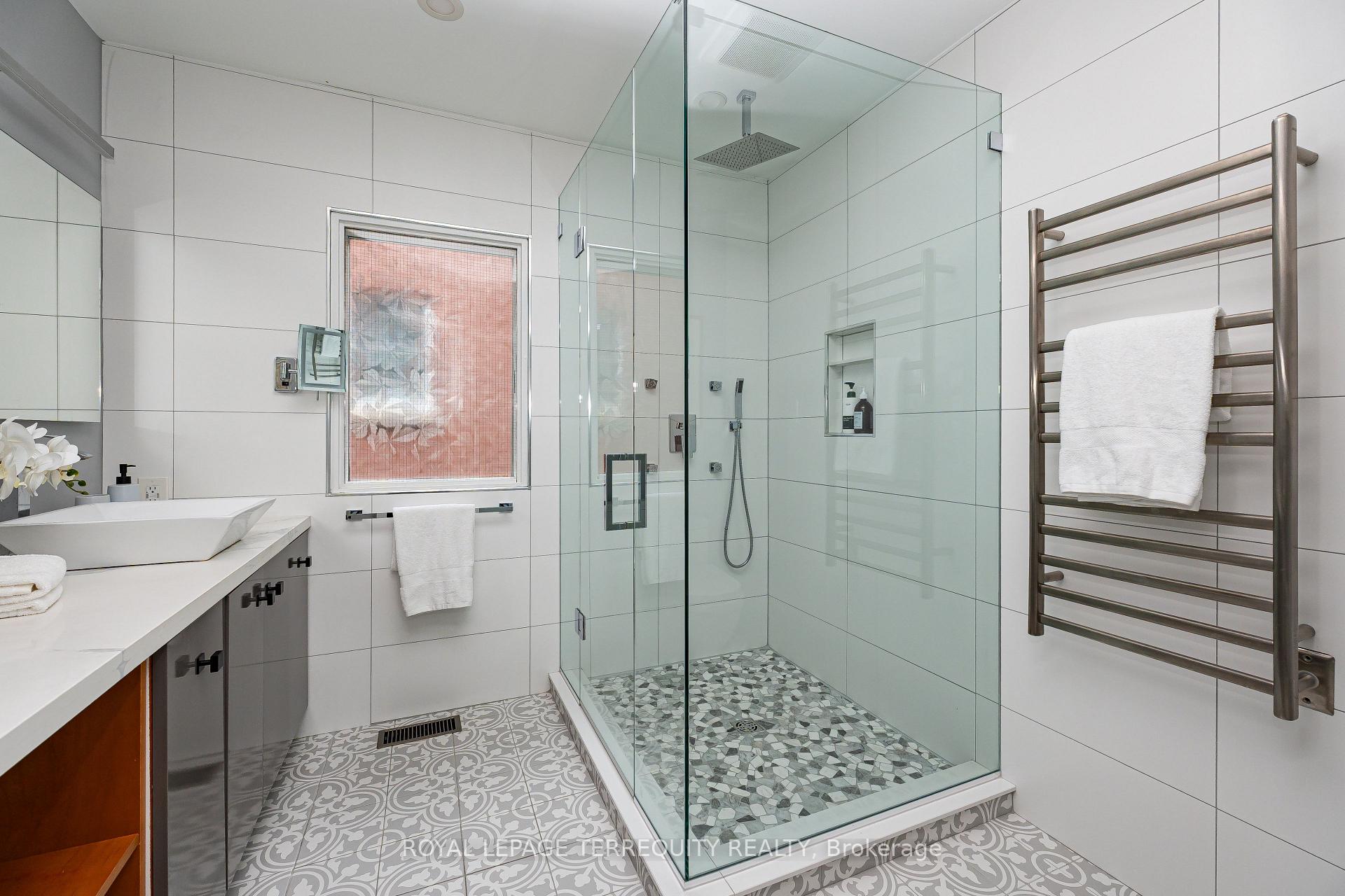 Photo 21 of 263 Windermere Avenue, Toronto, High Park-Swansea — HOMEH