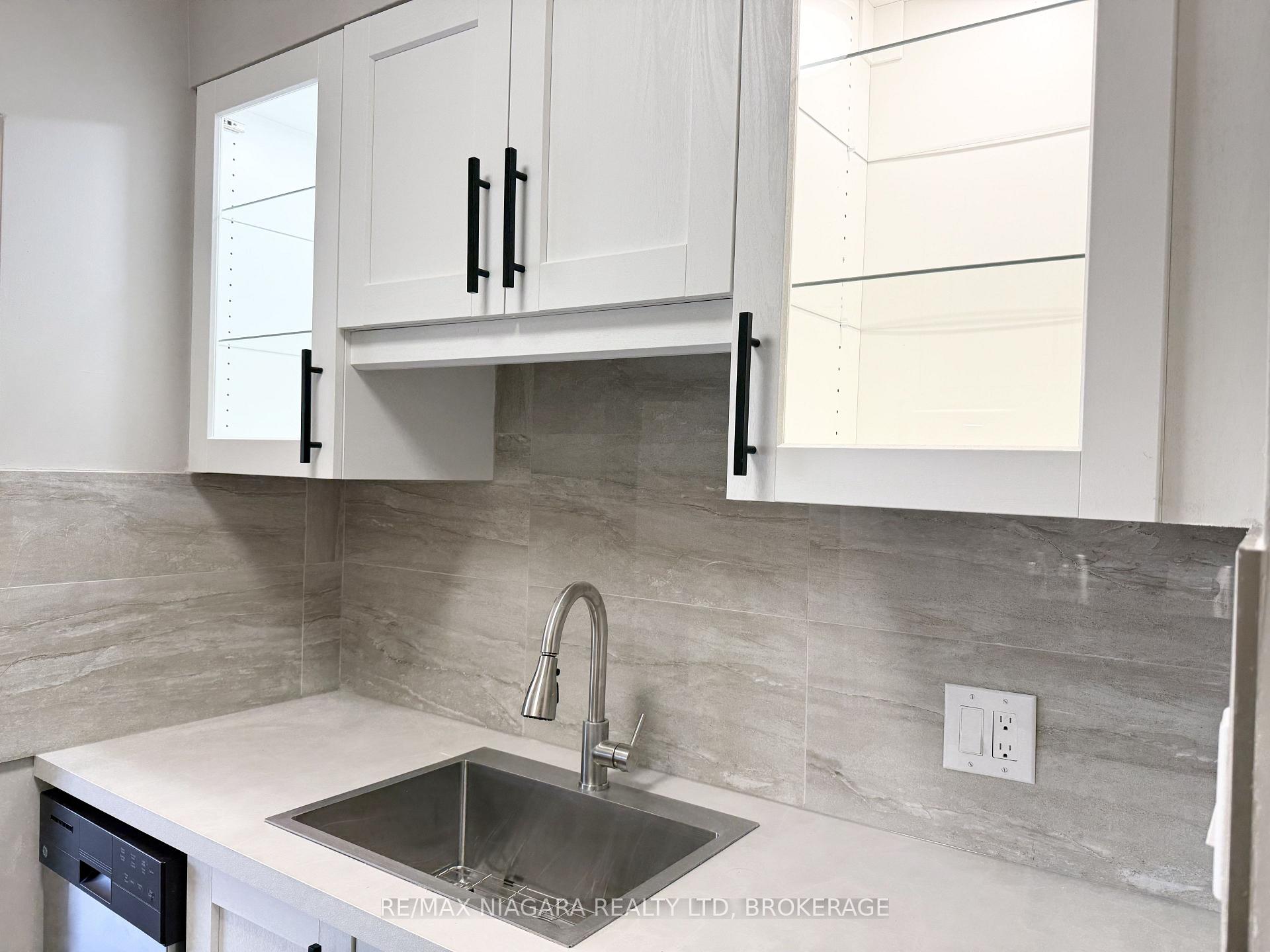 Photo 13 of Unit 4, 286 Vine Street, St. Catharines, Carlton/Bunting — HOMEH