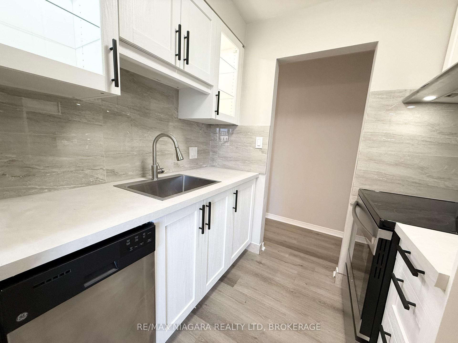 Photo 17 of Unit 4, 286 Vine Street, St. Catharines, Carlton/Bunting — HOMEH
