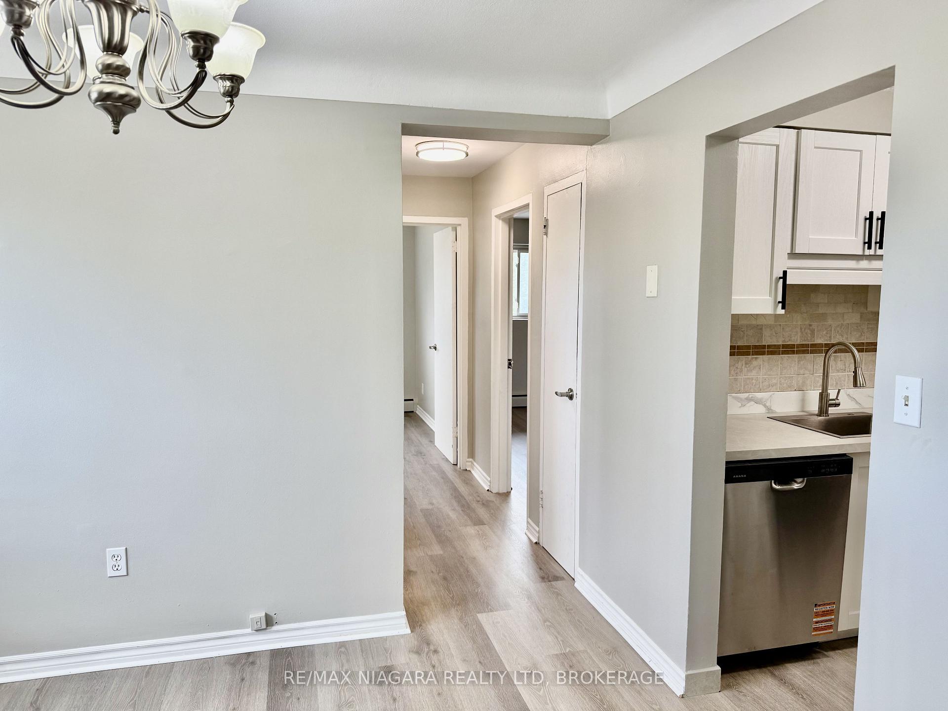 Photo 25 of Unit 4, 286 Vine Street, St. Catharines, Carlton/Bunting — HOMEH