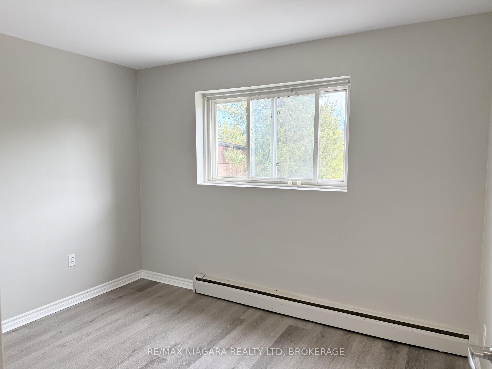 Photo 40 of Unit 4, 286 Vine Street, St. Catharines, Carlton/Bunting — HOMEH