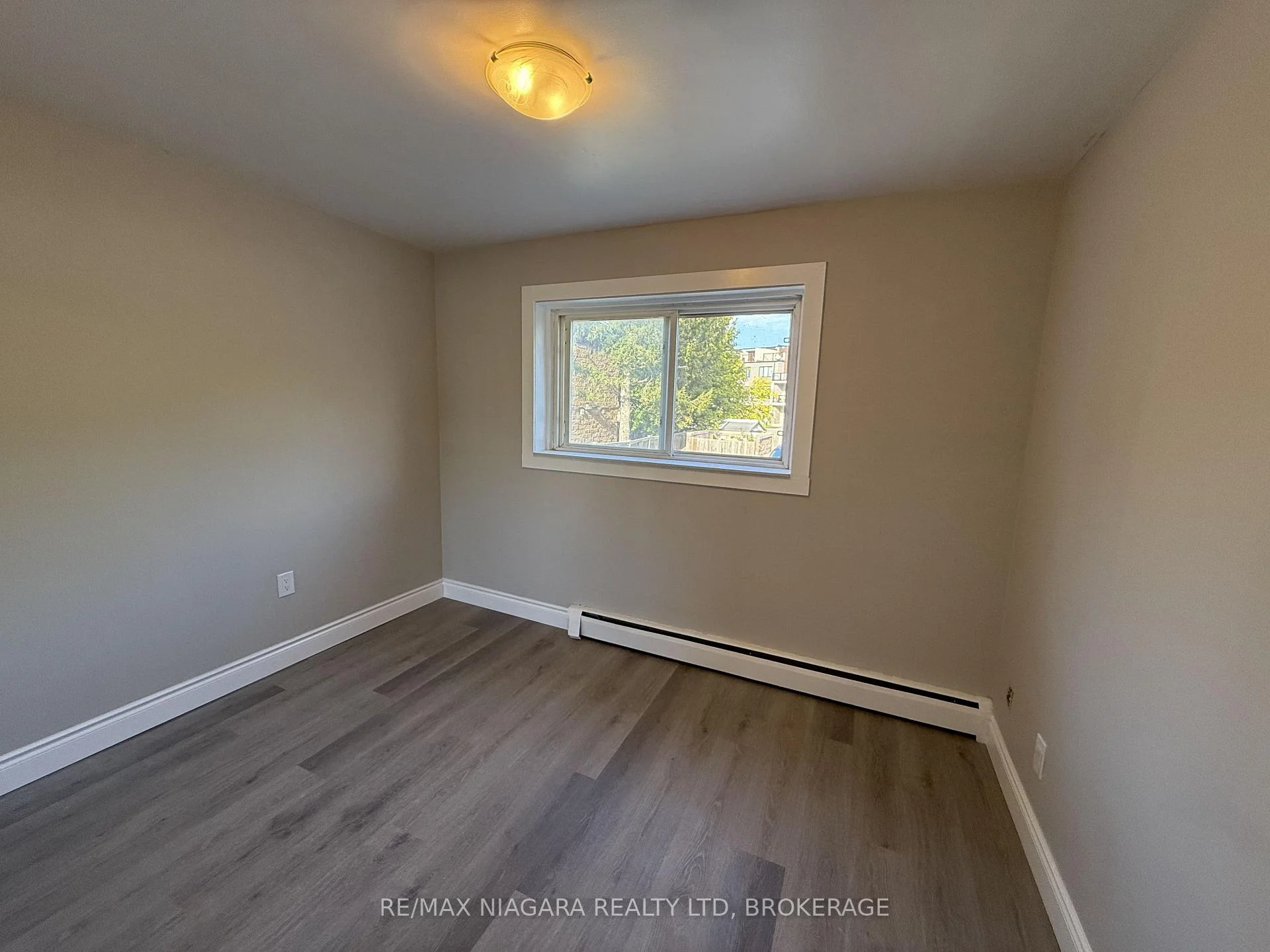 Photo 34 of Unit 4, 286 Vine Street, St. Catharines, Carlton/Bunting — HOMEH