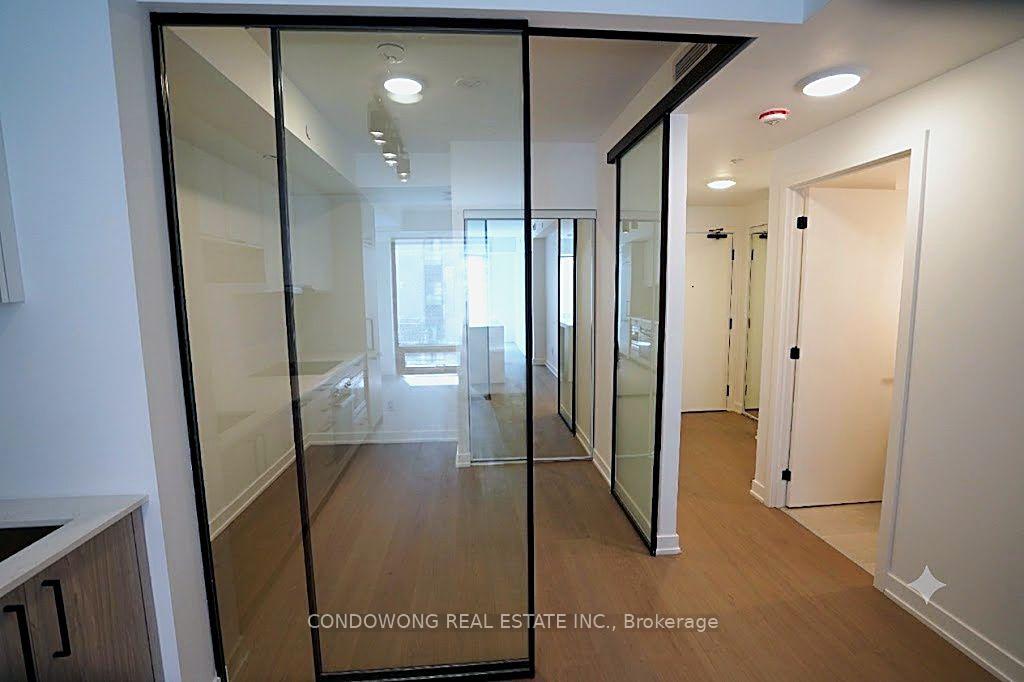 Photo 8 of Unit 502, 91 Montclair Avenue, Toronto, Forest Hill South — HOMEH