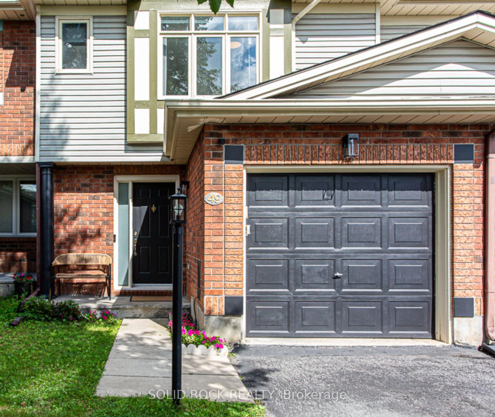 Photo 3 of 49 Longshire Circle, Ottawa, Barrhaven - Longfields — HOMEH