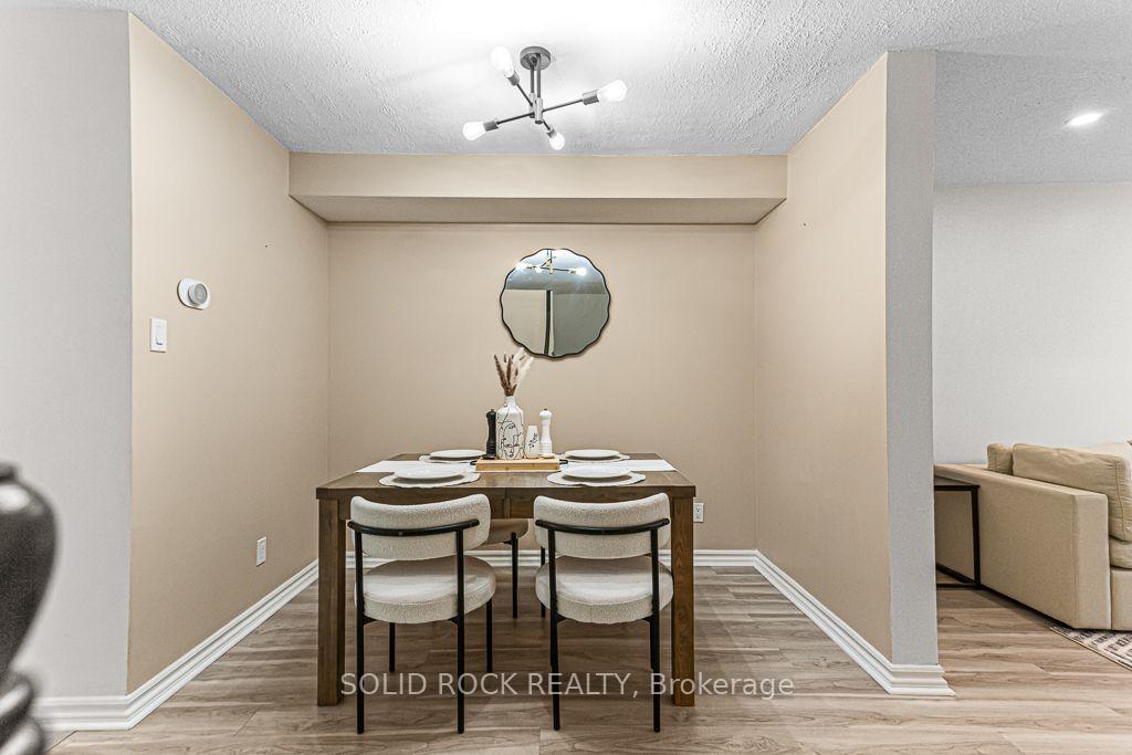 Photo 5 of 49 Longshire Circle, Ottawa, Barrhaven - Longfields — HOMEH