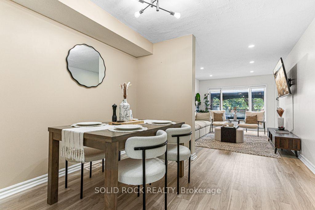 Photo 6 of 49 Longshire Circle, Ottawa, Barrhaven - Longfields — HOMEH