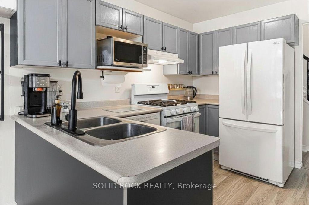 Photo 14 of 49 Longshire Circle, Ottawa, Barrhaven - Longfields — HOMEH