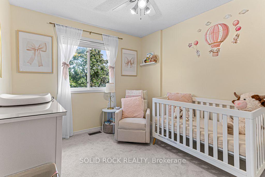 Photo 25 of 49 Longshire Circle, Ottawa, Barrhaven - Longfields — HOMEH