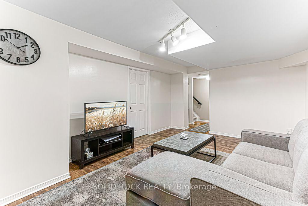 Photo 27 of 49 Longshire Circle, Ottawa, Barrhaven - Longfields — HOMEH