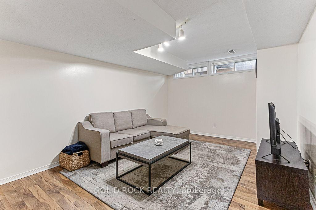 Photo 28 of 49 Longshire Circle, Ottawa, Barrhaven - Longfields — HOMEH