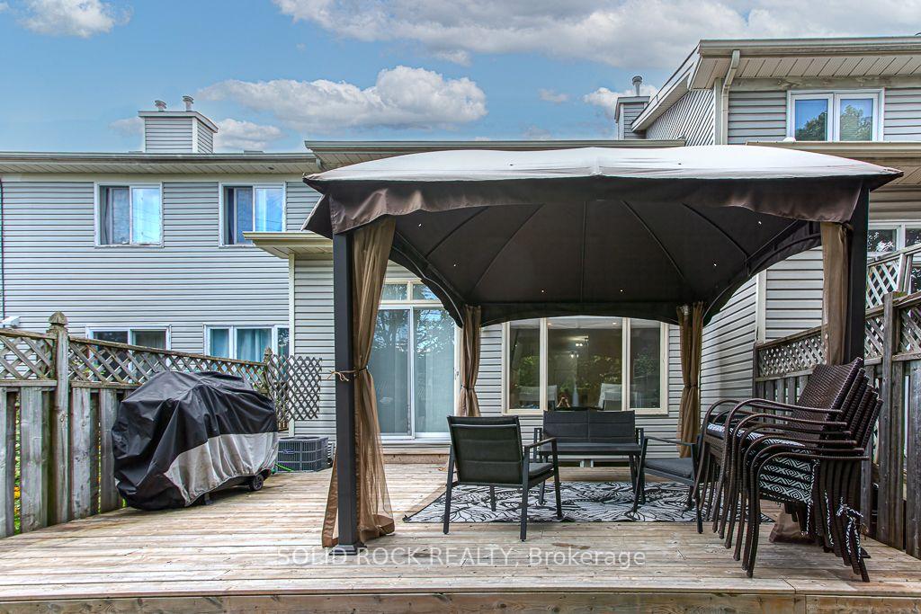 Photo 29 of 49 Longshire Circle, Ottawa, Barrhaven - Longfields — HOMEH