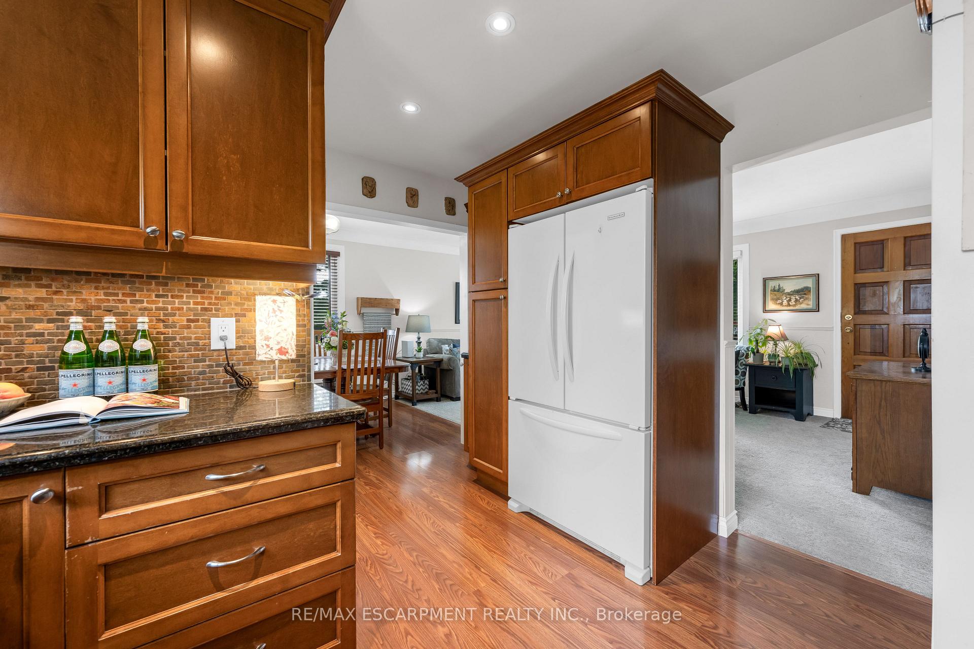 Photo 14 of 1065 Woodburn Road, Hamilton, Woodburn — HOMEH