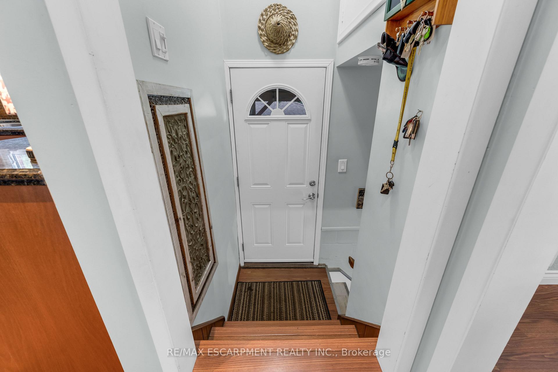 Photo 22 of 1065 Woodburn Road, Hamilton, Woodburn — HOMEH