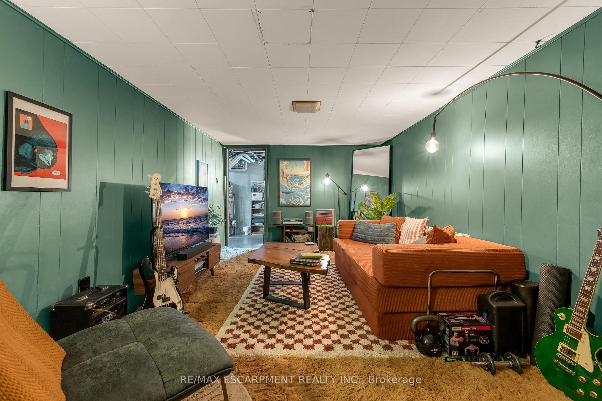 Photo 25 of 1065 Woodburn Road, Hamilton, Woodburn — HOMEH