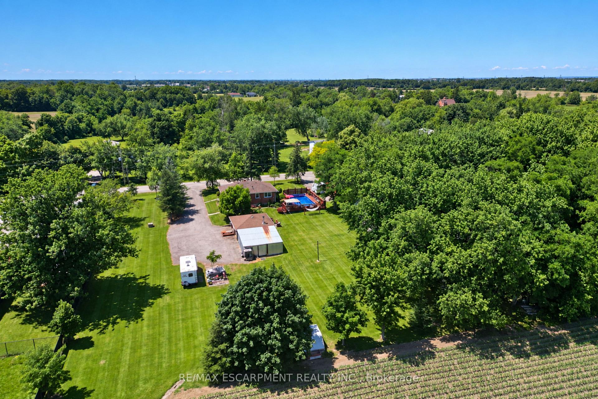 Photo 32 of 1065 Woodburn Road, Hamilton, Woodburn — HOMEH