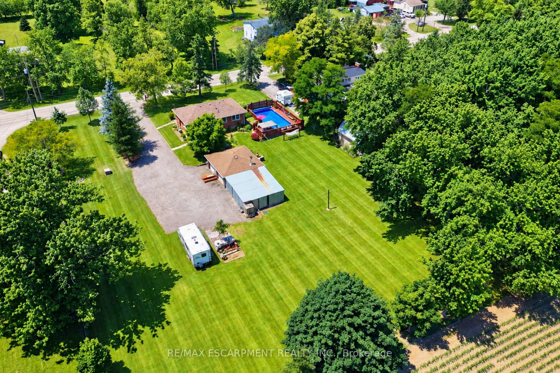 Photo 45 of 1065 Woodburn Road, Hamilton, Woodburn — HOMEH