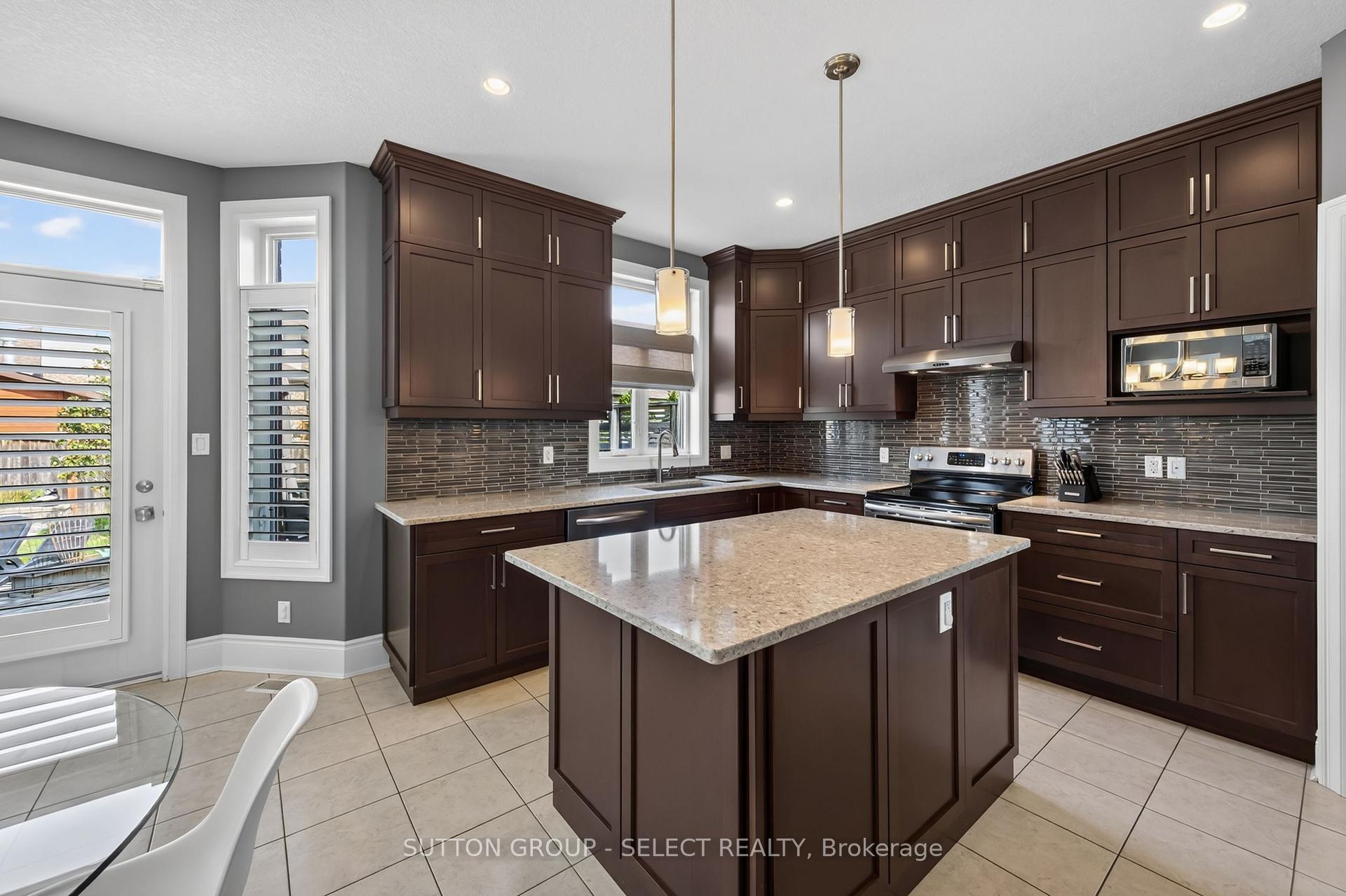 Photo 8 of 68 Blue Heron Drive, Middlesex Centre, Ilderton — HOMEH