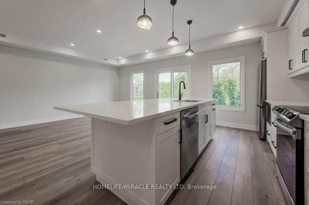 Photo 11 of Unit 2-Lower, 160 Weber Street W, Kitchener, Mount Hope Huron Park — HOMEH