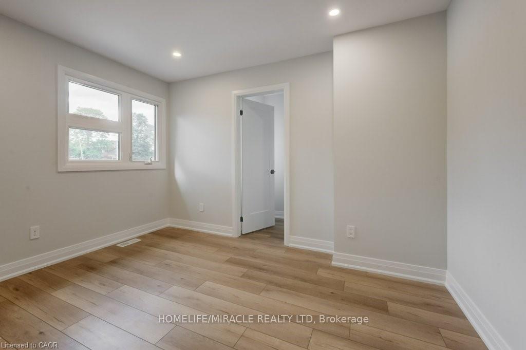 Photo 19 of Unit 2-Lower, 160 Weber Street W, Kitchener, Mount Hope Huron Park — HOMEH
