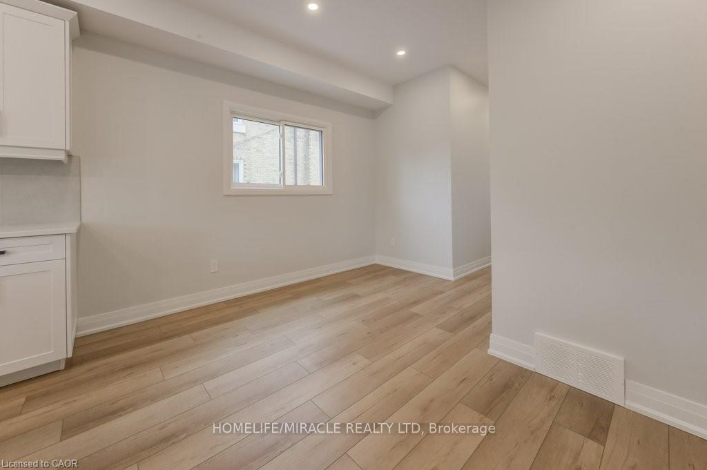 Photo 25 of Unit 2-Lower, 160 Weber Street W, Kitchener, Mount Hope Huron Park — HOMEH