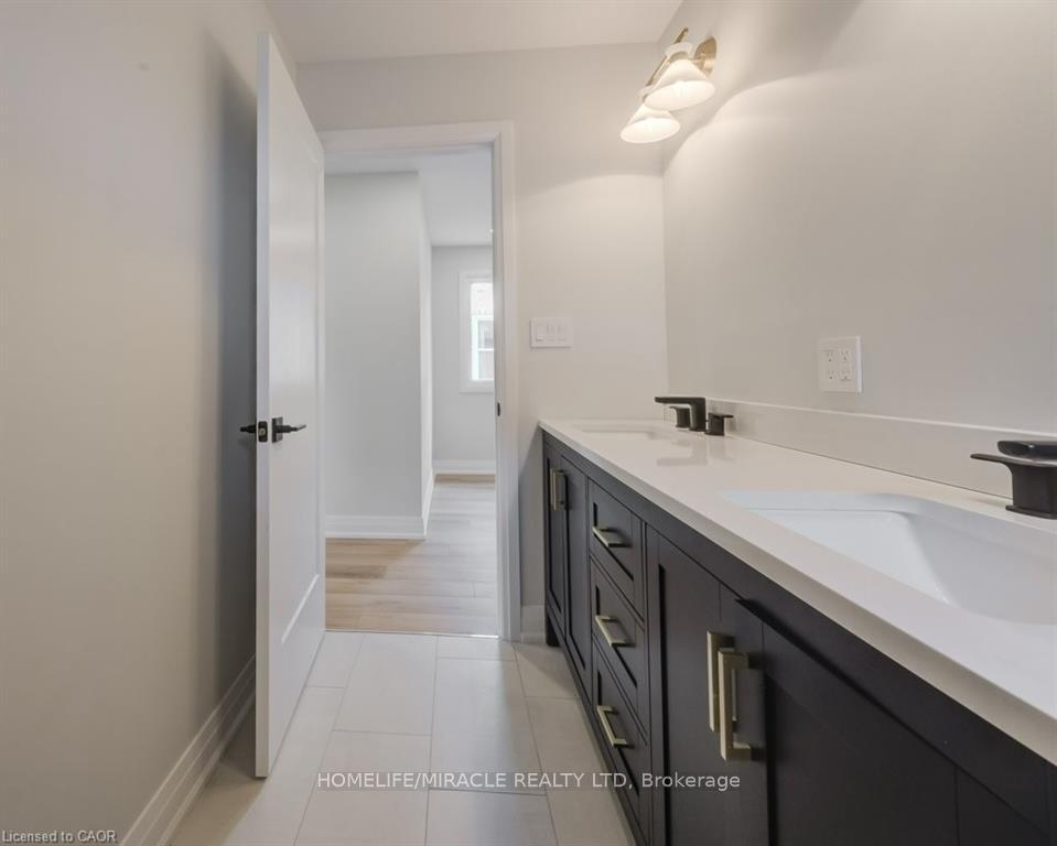 Photo 33 of Unit 2-Lower, 160 Weber Street W, Kitchener, Mount Hope Huron Park — HOMEH