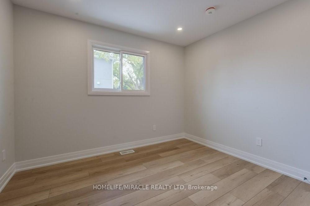 Photo 36 of Unit 2-Lower, 160 Weber Street W, Kitchener, Mount Hope Huron Park — HOMEH