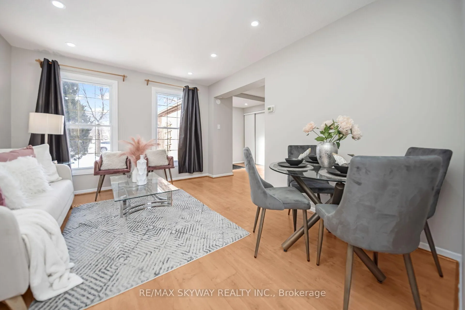 Photo 10 of 50 Festoon Place, Brampton, Southgate — HOMEH
