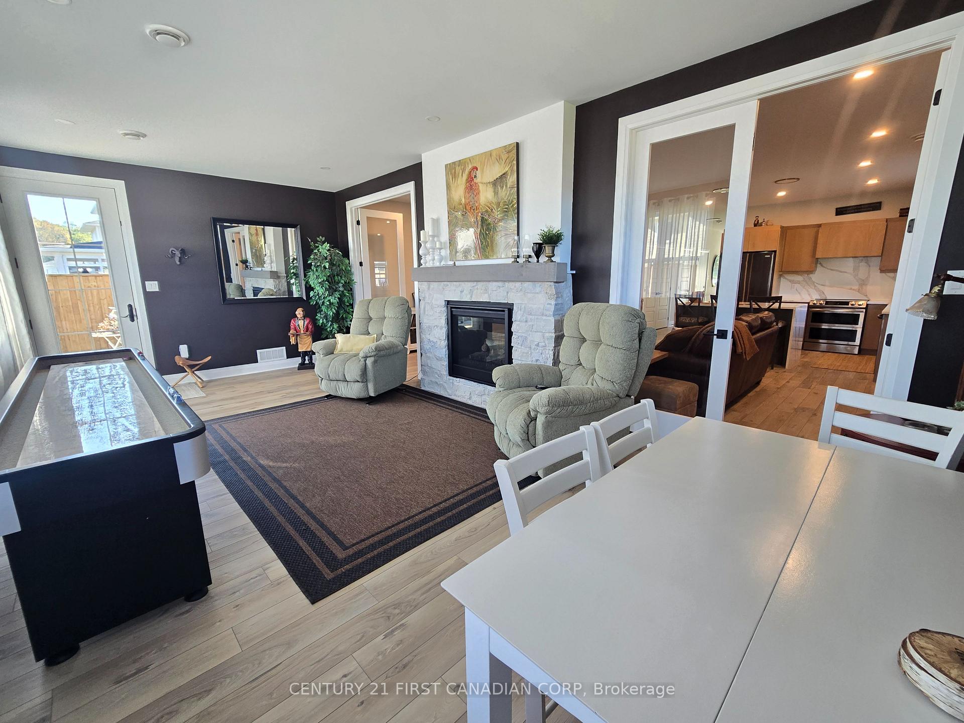 Photo 11 of 87 The Promenade, Central Elgin, Port Stanley — HOMEH