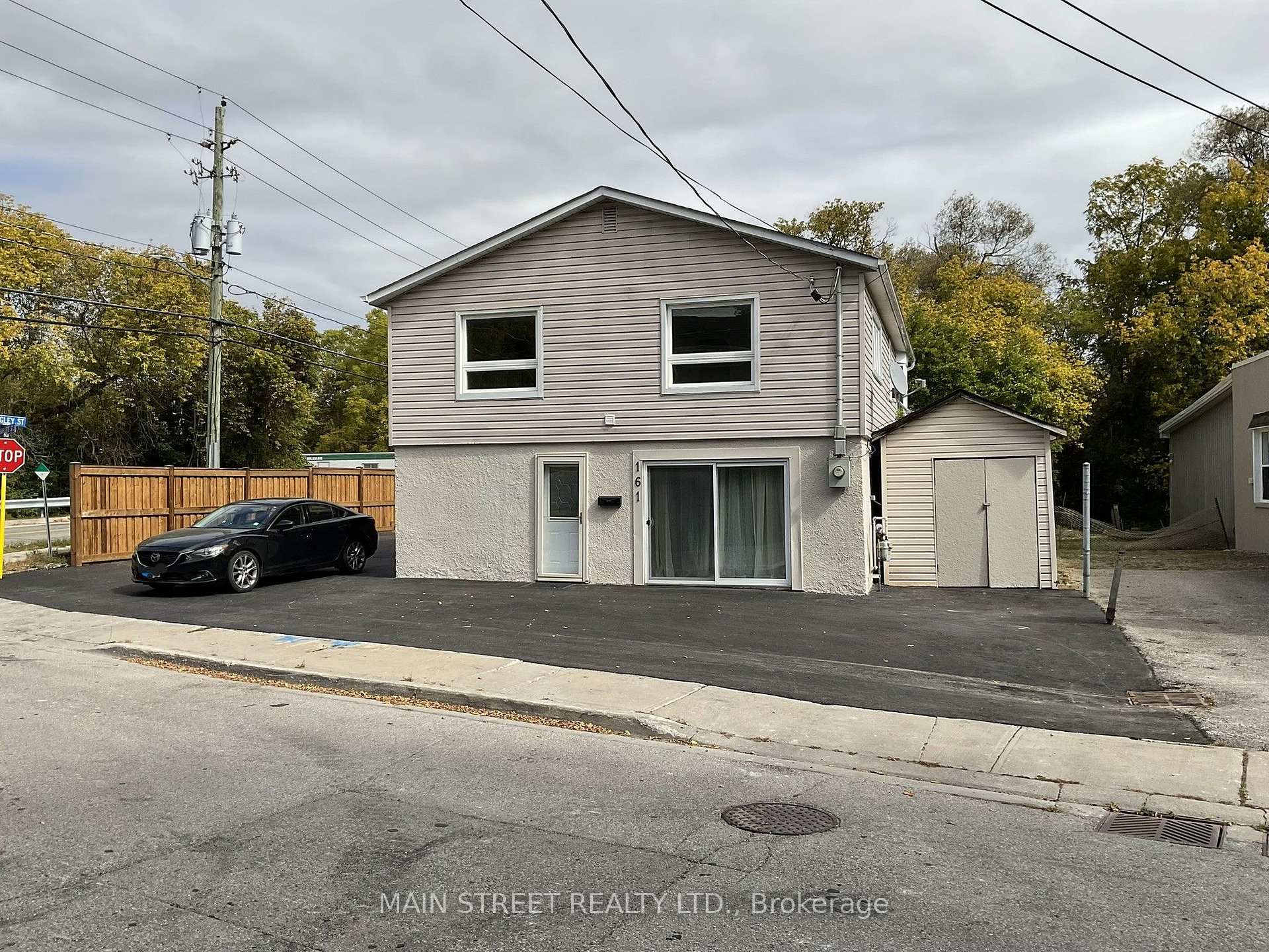 Front of Unit UPPER, 161 Charlotte Street