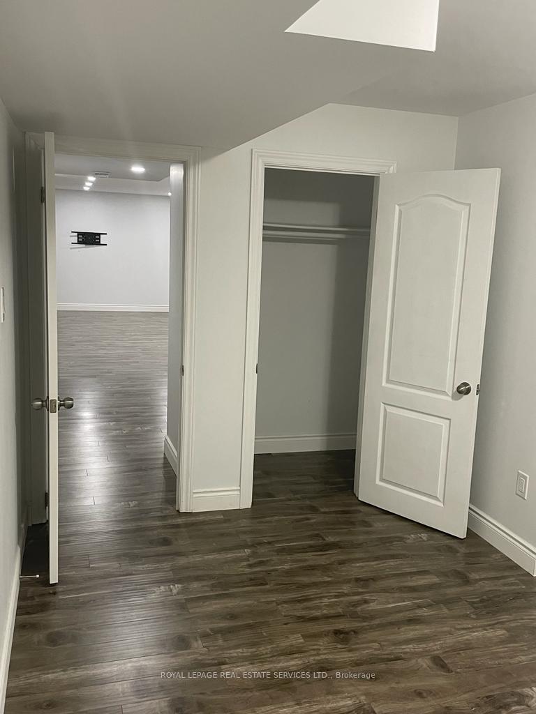 Photo 13 of 16 Little Britain Crescent, Brampton, Bram West — HOMEH