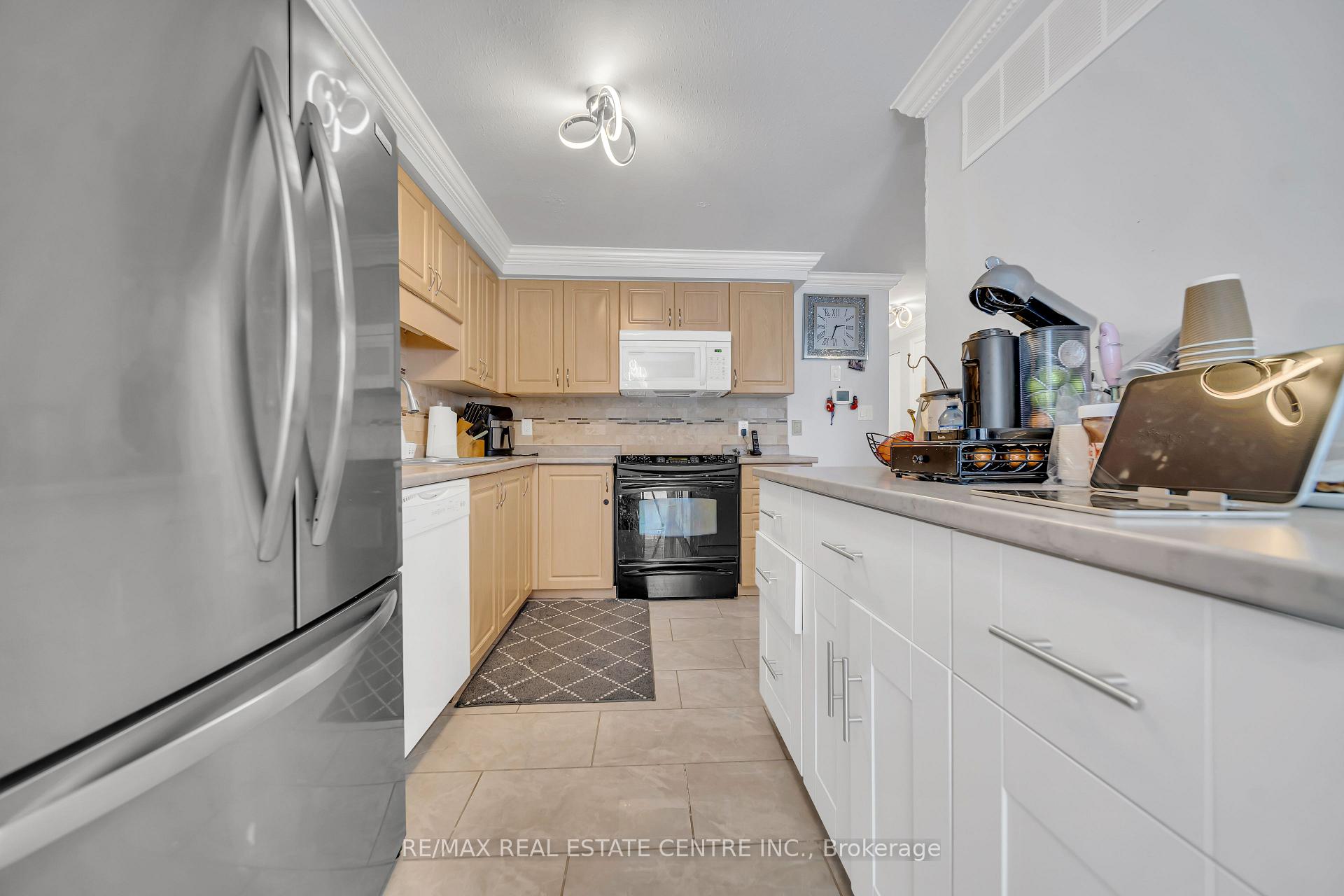 Photo 12 of 255 Prosperity Drive, Kitchener, Larentian West — HOMEH