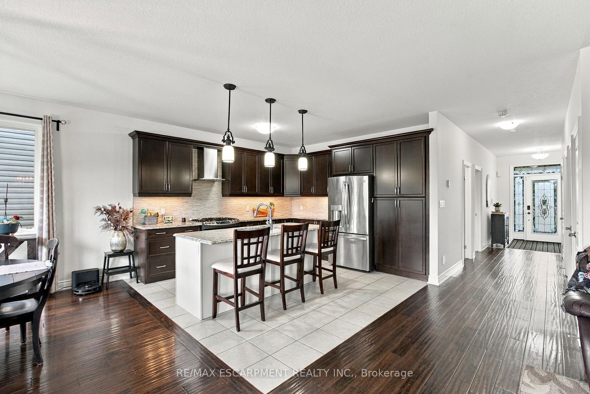 Photo 12 of 19 Brookside Terrace, West Lincoln, Smithville — HOMEH