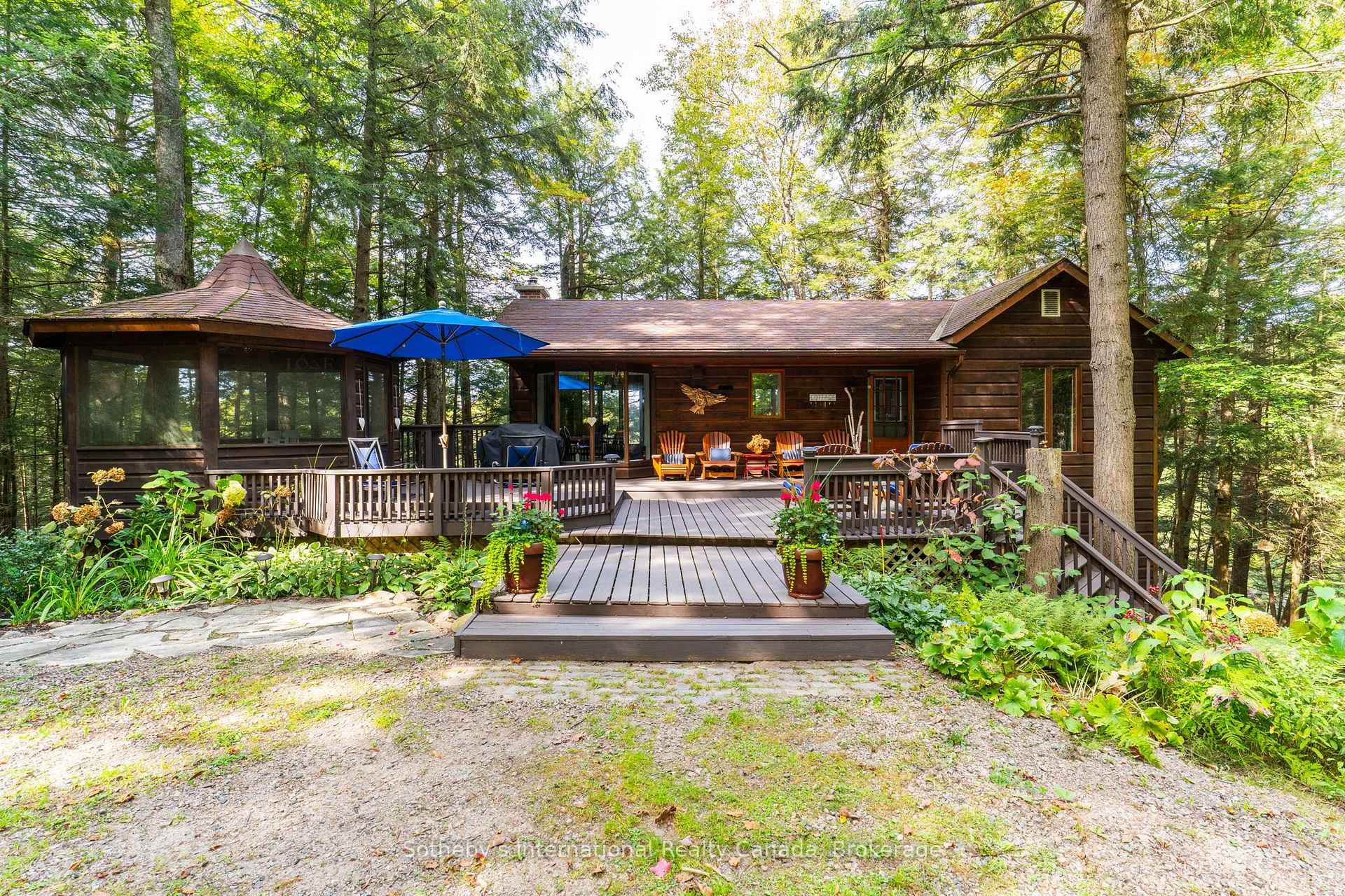 Photo 1 of 1058 Timber Trail, Bracebridge, Oakley — HOMEH