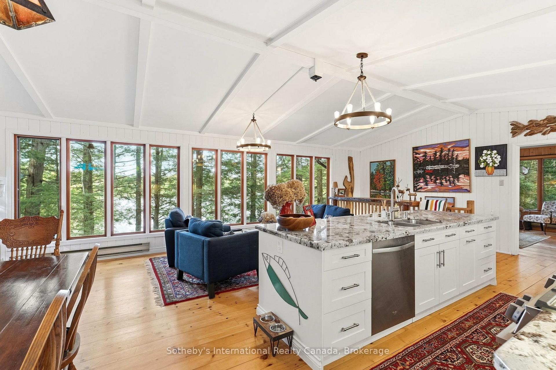 Photo 10 of 1058 Timber Trail, Bracebridge, Oakley — HOMEH