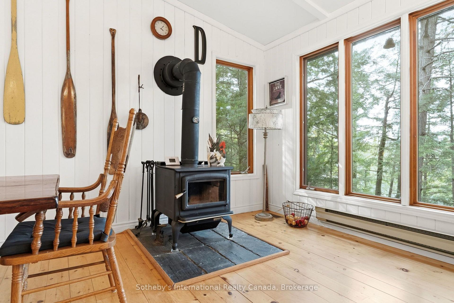 Photo 14 of 1058 Timber Trail, Bracebridge, Oakley — HOMEH