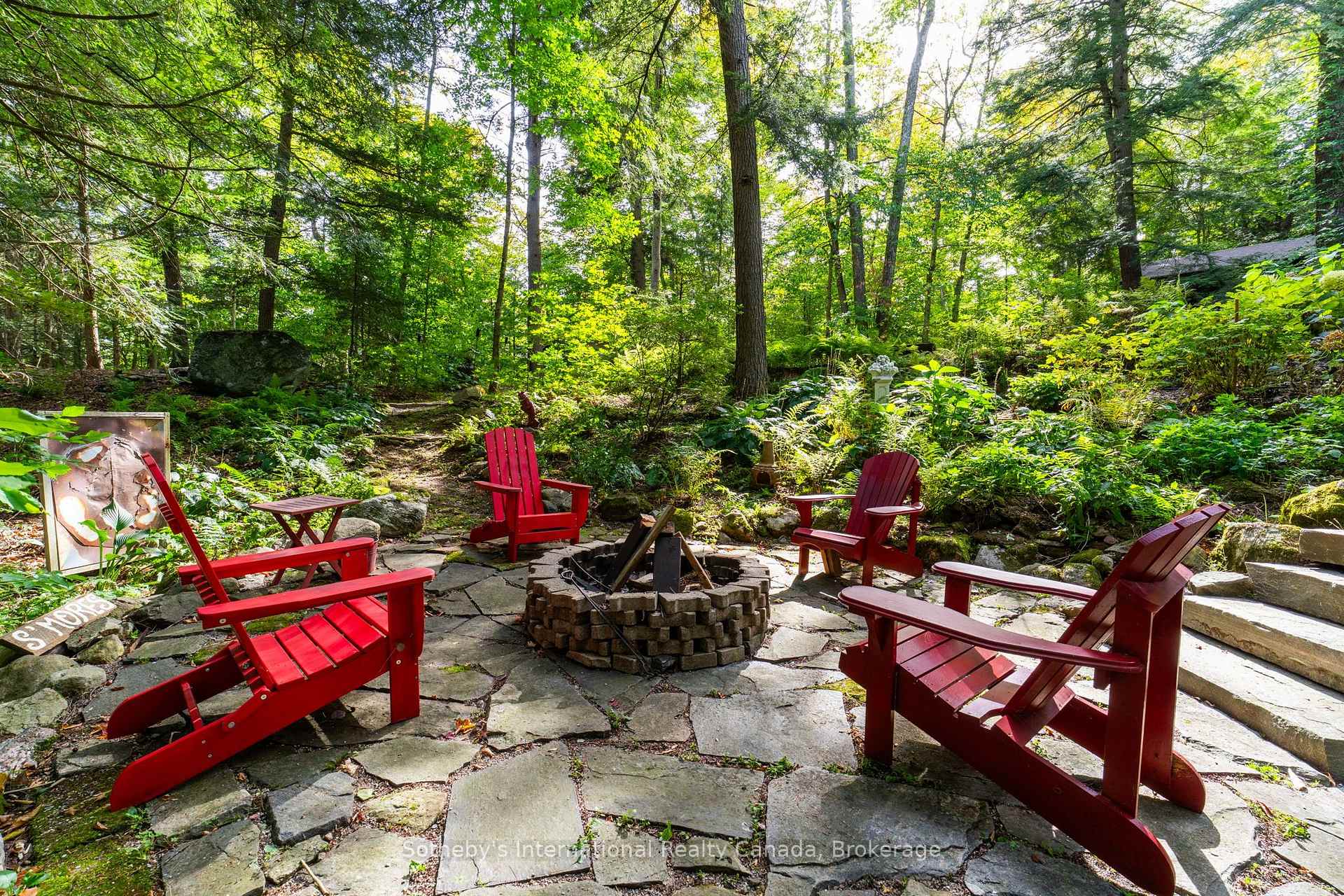 Photo 34 of 1058 Timber Trail, Bracebridge, Oakley — HOMEH