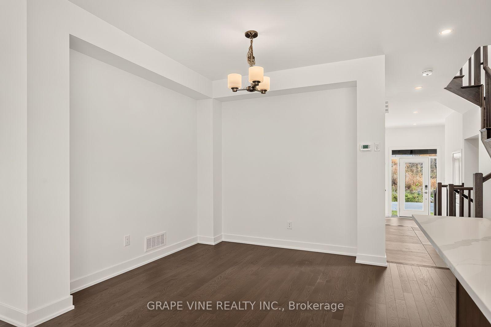 Photo 11 of 595 Arbia Ridge, Ottawa, Kanata - Emerald Meadows/Trailwest — HOMEH