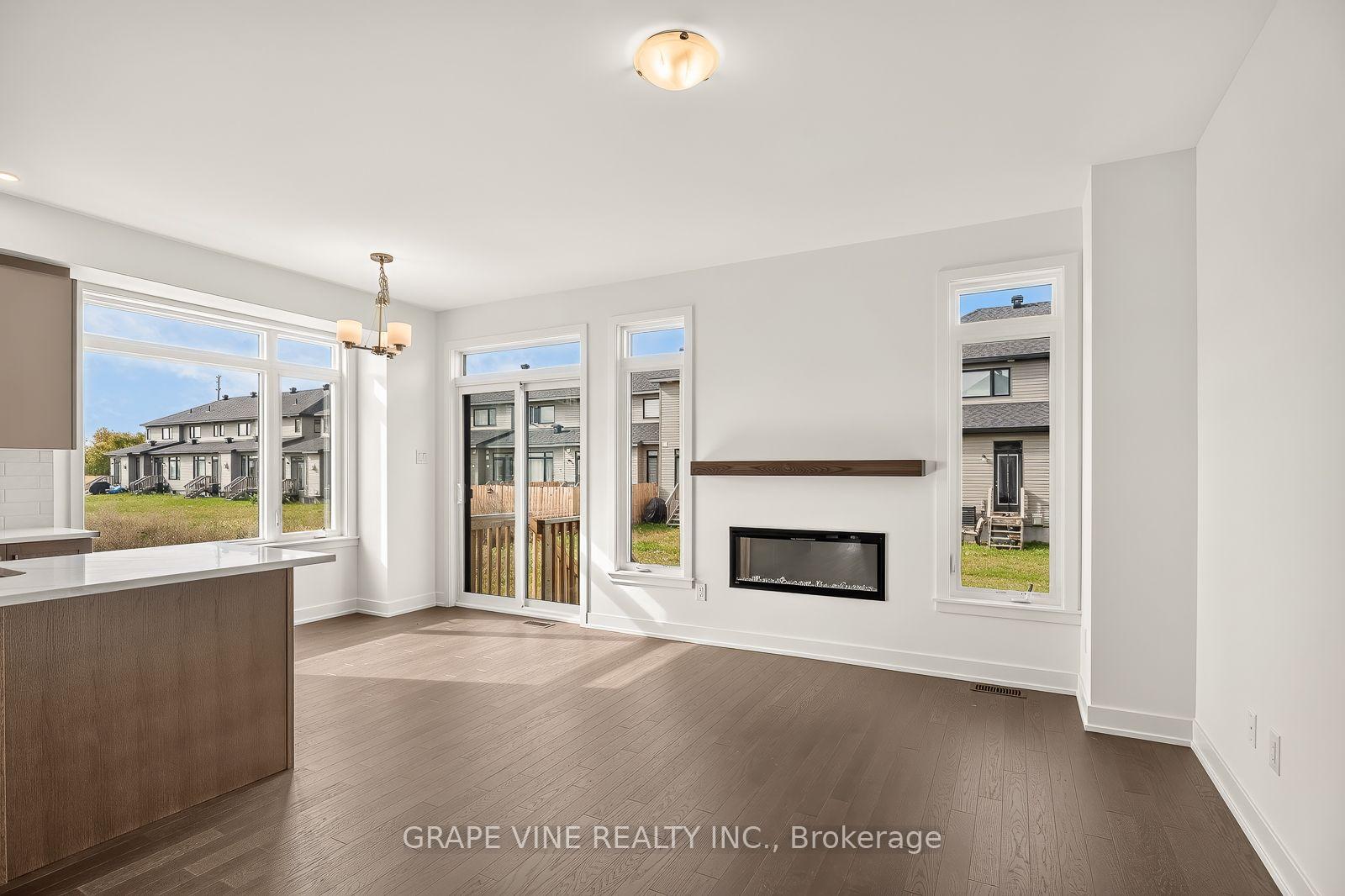 Photo 13 of 595 Arbia Ridge, Ottawa, Kanata - Emerald Meadows/Trailwest — HOMEH