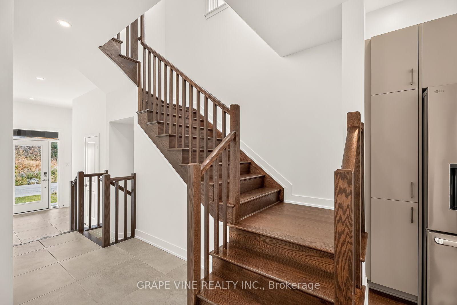 Photo 19 of 595 Arbia Ridge, Ottawa, Kanata - Emerald Meadows/Trailwest — HOMEH