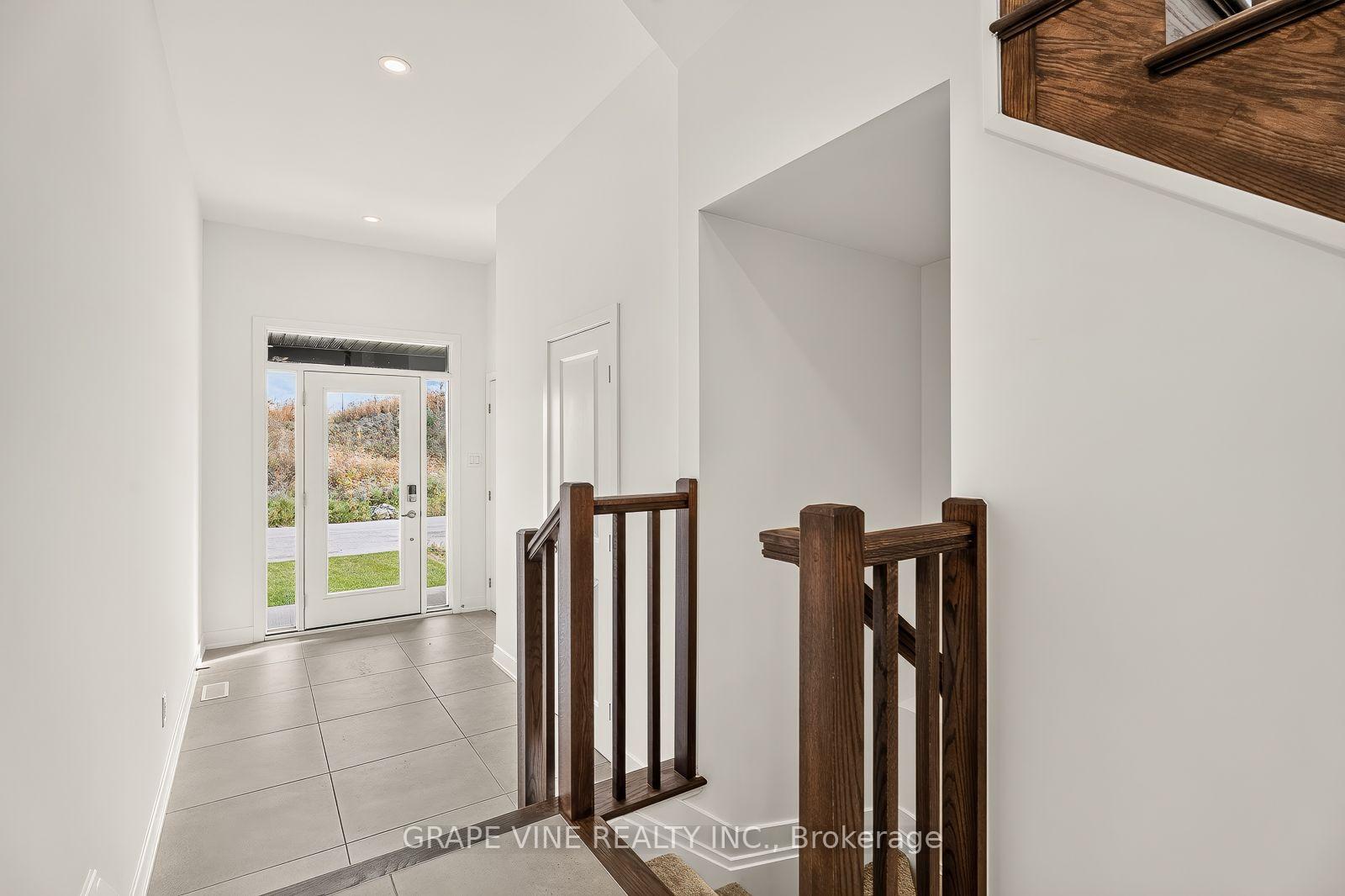 Photo 32 of 595 Arbia Ridge, Ottawa, Kanata - Emerald Meadows/Trailwest — HOMEH