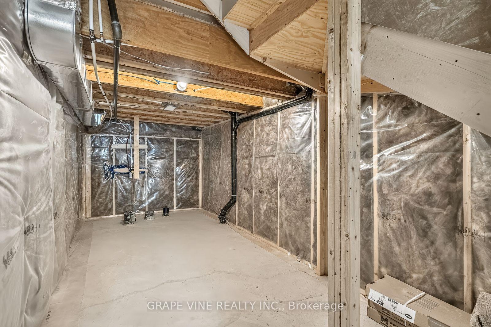 Photo 36 of 595 Arbia Ridge, Ottawa, Kanata - Emerald Meadows/Trailwest — HOMEH