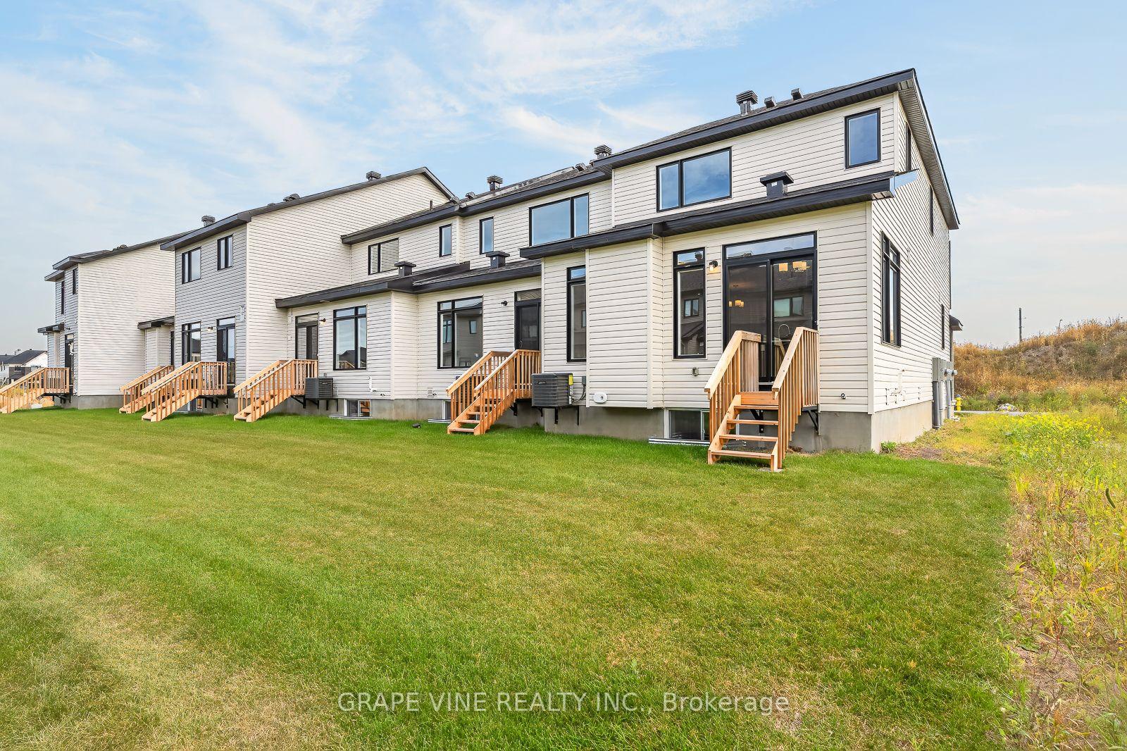 Photo 37 of 595 Arbia Ridge, Ottawa, Kanata - Emerald Meadows/Trailwest — HOMEH