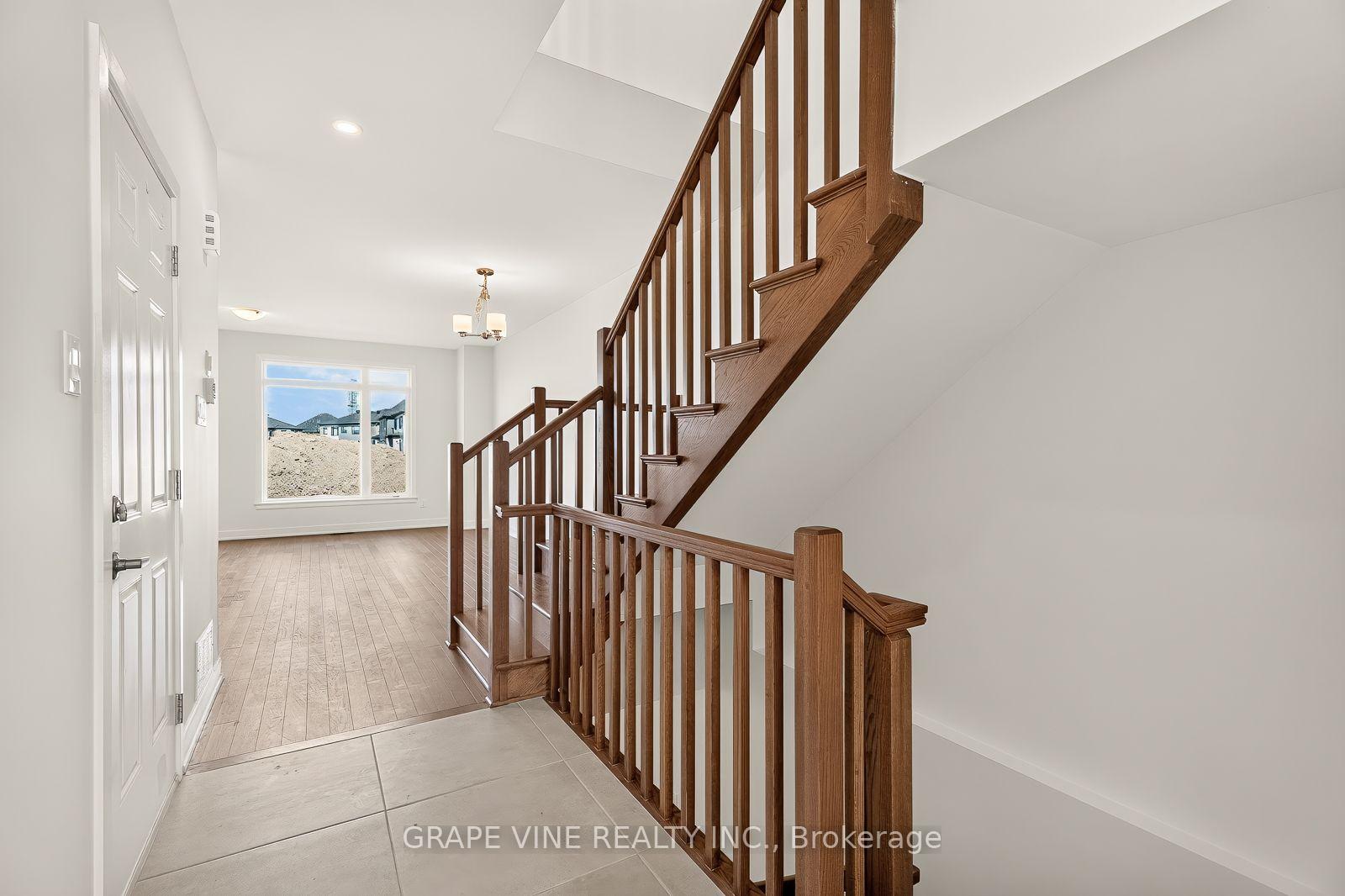 Photo 7 of 738 Caminar Terrace, Ottawa, Kanata - Emerald Meadows/Trailwest — HOMEH