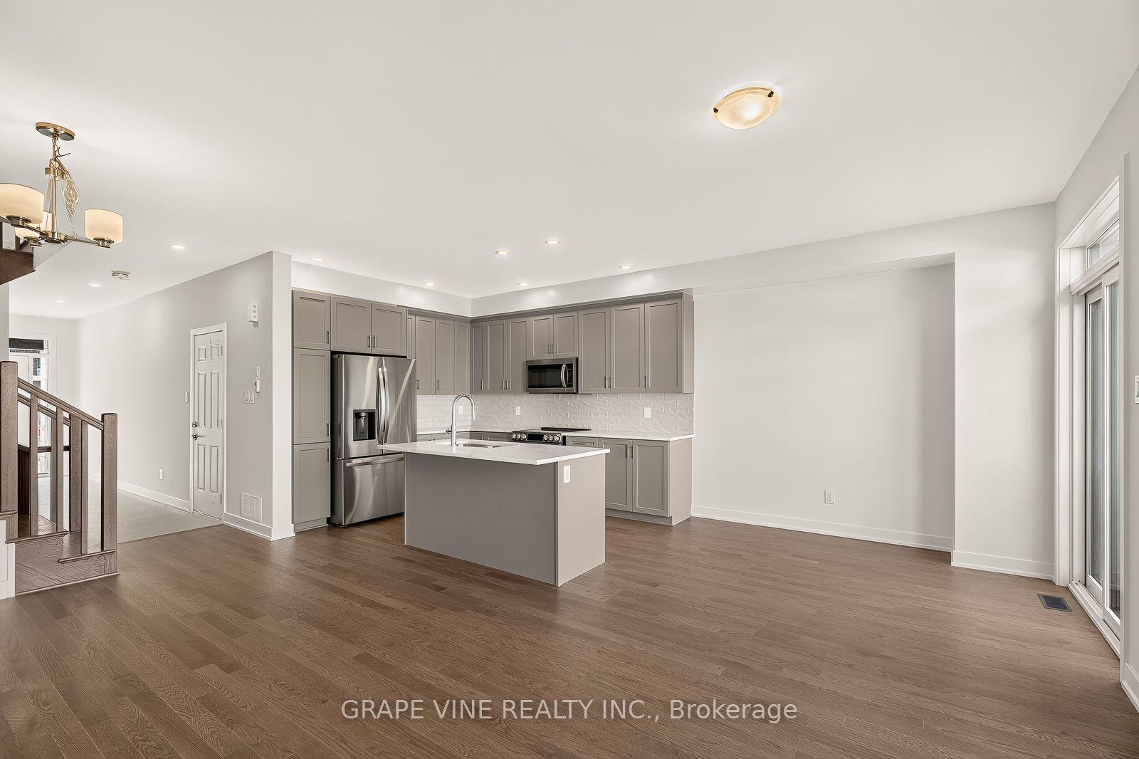 Photo 10 of 738 Caminar Terrace, Ottawa, Kanata - Emerald Meadows/Trailwest — HOMEH