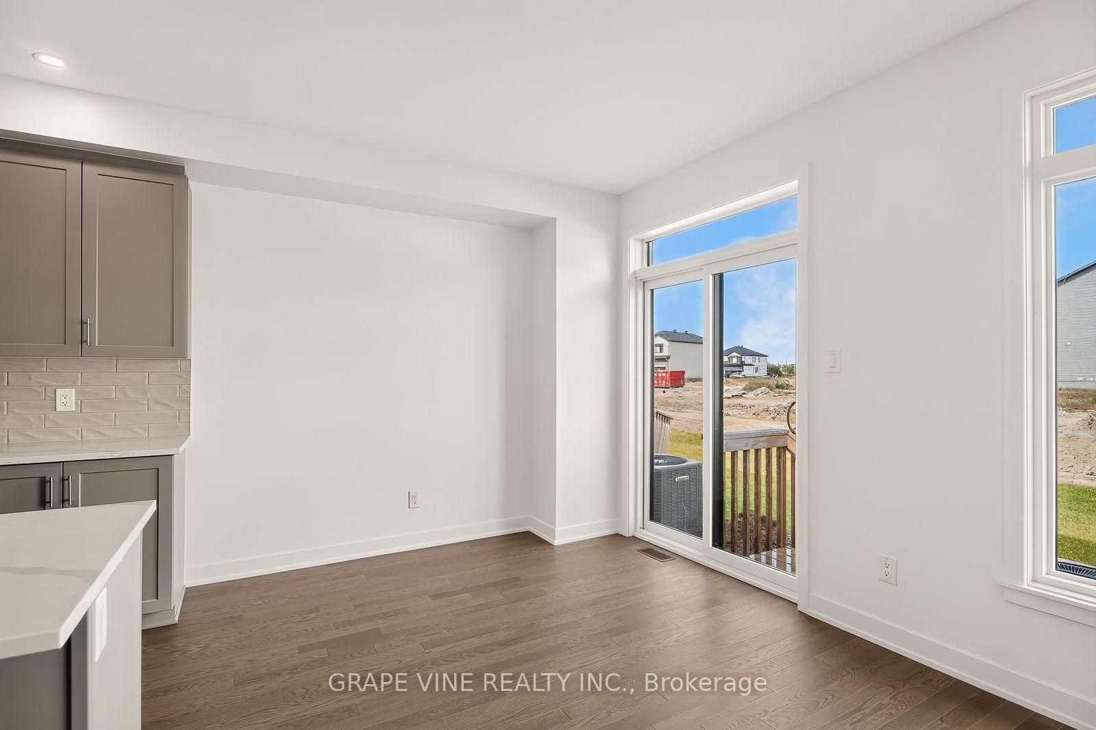 Photo 13 of 738 Caminar Terrace, Ottawa, Kanata - Emerald Meadows/Trailwest — HOMEH