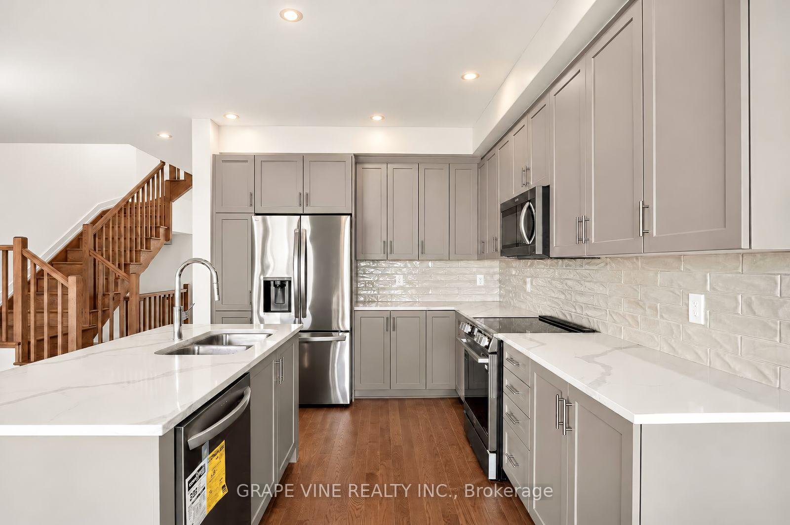 Photo 16 of 738 Caminar Terrace, Ottawa, Kanata - Emerald Meadows/Trailwest — HOMEH