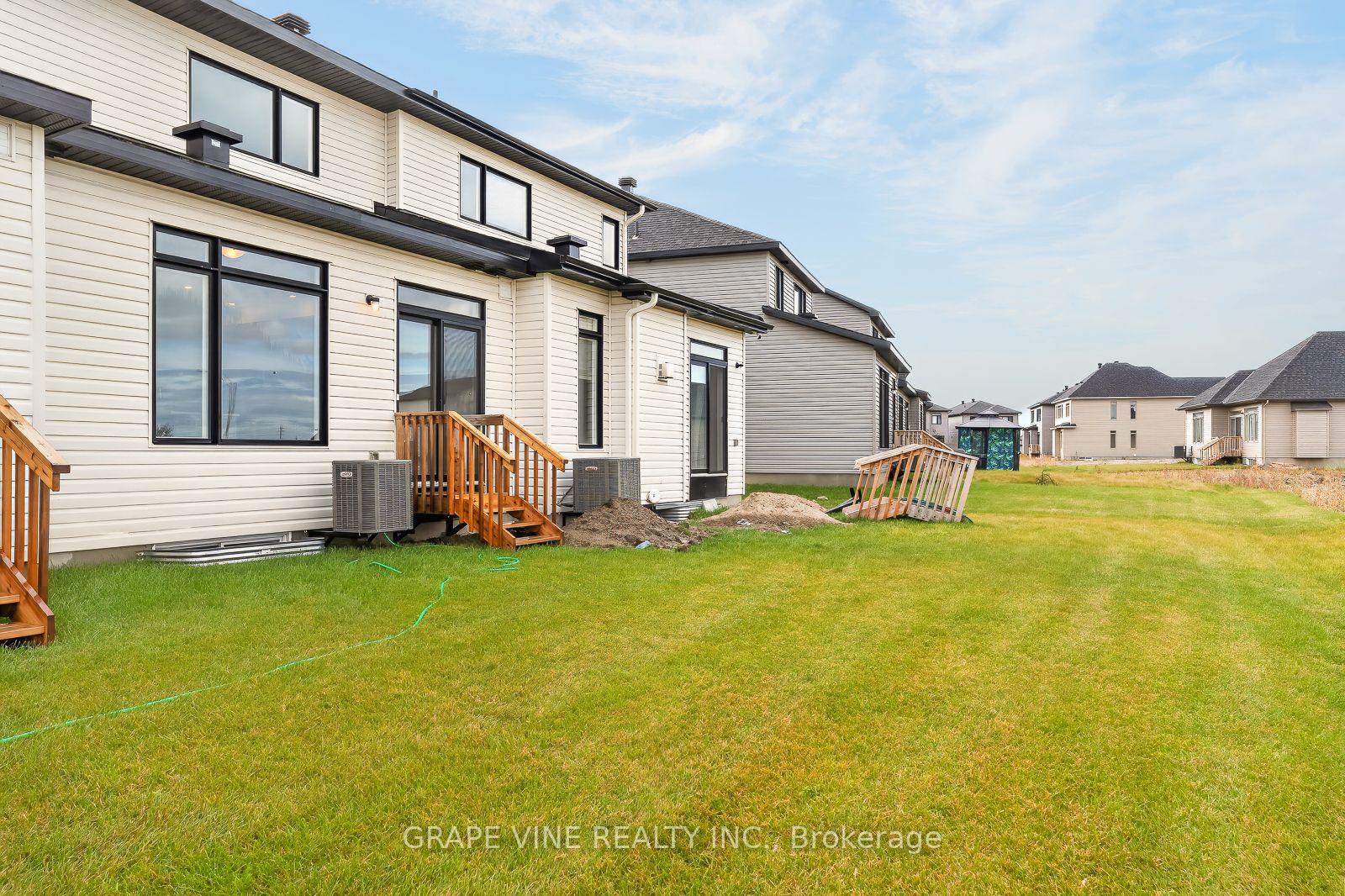 Photo 39 of 738 Caminar Terrace, Ottawa, Kanata - Emerald Meadows/Trailwest — HOMEH