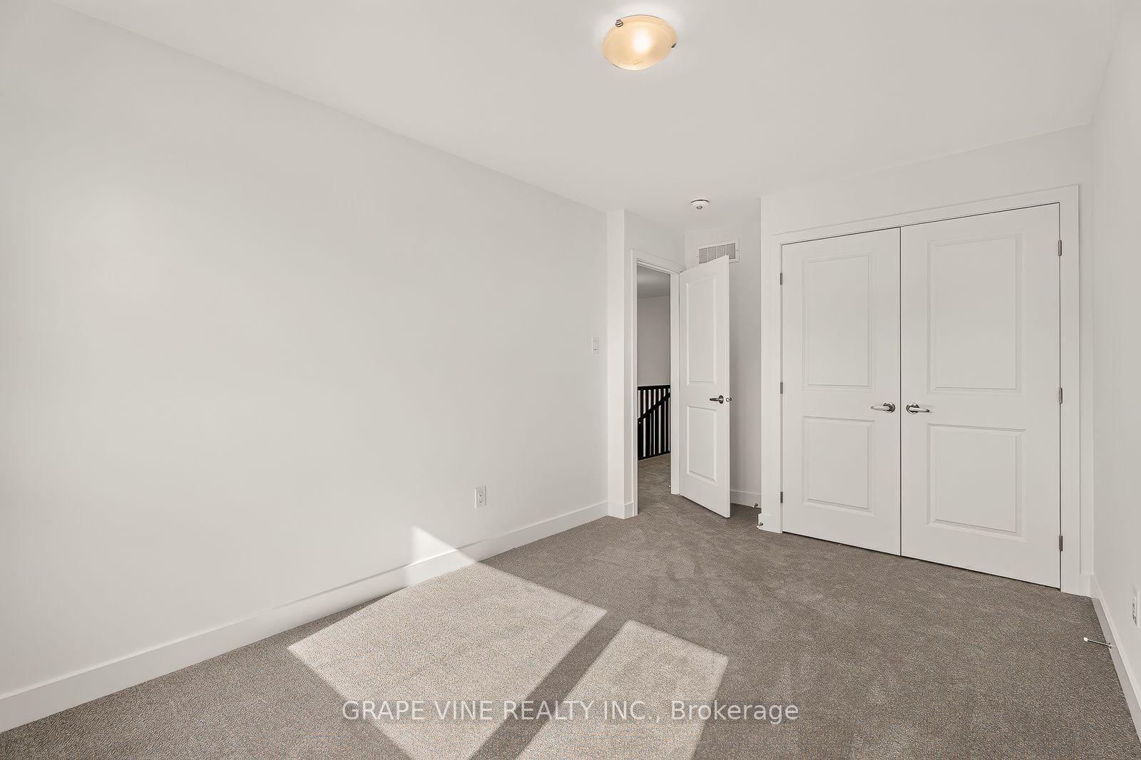 Photo 29 of 76 San Felice Circle, Ottawa, Kanata - Emerald Meadows/Trailwest — HOMEH